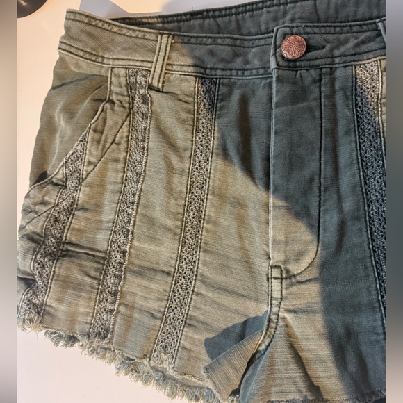 Free People Green Great Expectations Button Fly Cut Off Jean Shorts Women's - Picture 5 of 16